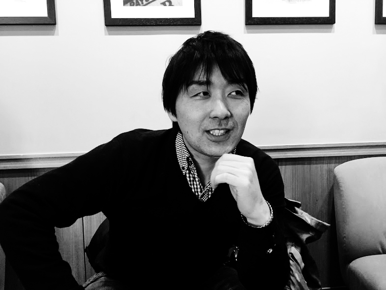 maedasan-1_rev_monotone